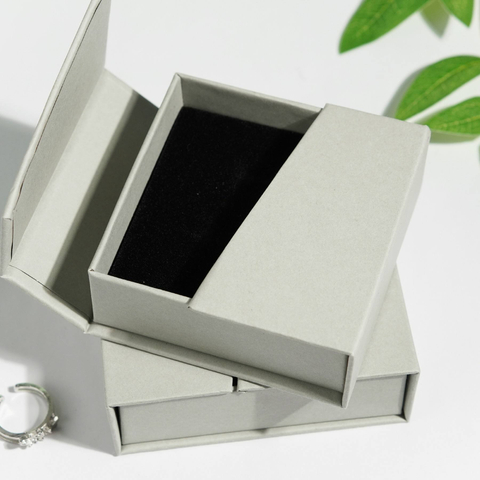 High-End Dual-Opening Magnet Jewelry Storage Box Sustainable Flip-Top Design for Necklaces and Rings Made from Cardboard Paper