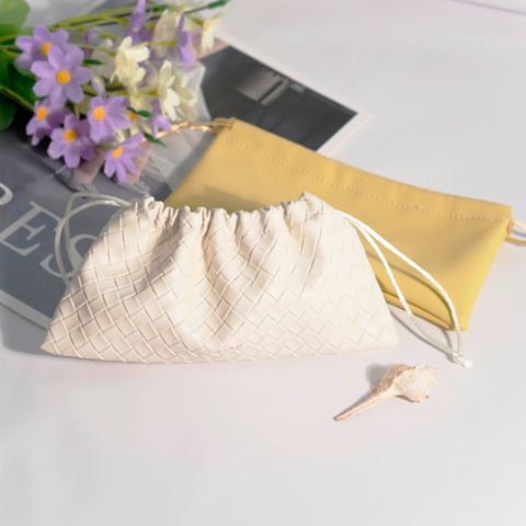 Custom Emboss Lady PU Leather Drawstring Cosmetic Pouch Beige Yellow Luxury Makeup Gift Shopping Dust Leather Bag