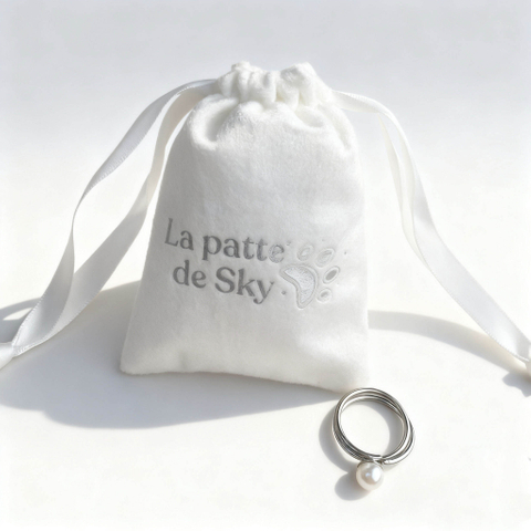 Custom White Jewelry Drawstring Velvet Pouch Bag Velvet Storage Products Using Velvet Pouch Bags With Logo