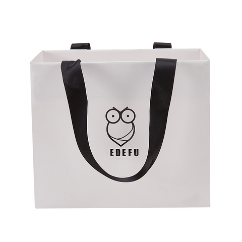 Wholesale Custom Logo Cosmetic Bag Packaging Christmas Gift Paper Bag Packaging Custom Size Accepted Customized Color Yu-touch