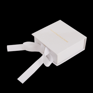 Custom Luxury White Small Jewelry Cardboard Paper Box Bracelet Necklace Storage Ribbon Sample Design Available Gifting