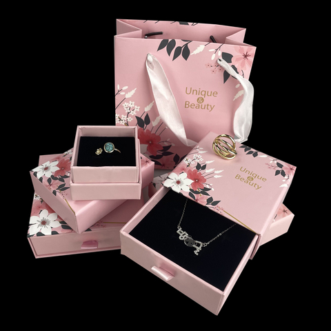 Personalized Custom Logo Cardboard Jewelry Gift Bag Paper Necklace Jewelry Box Ring Box With Lid Drawing Jewelry Packaging Box